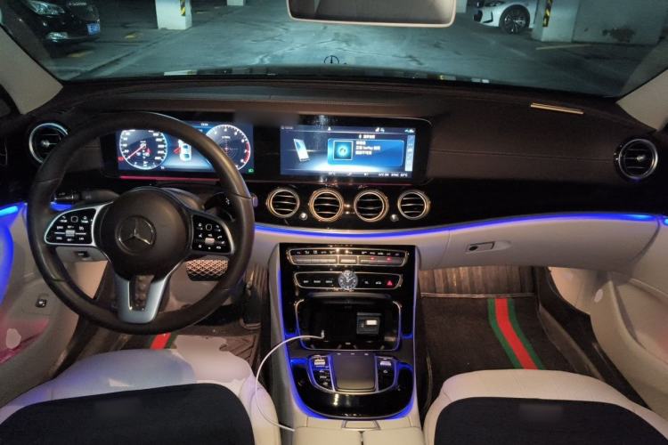 Used Mercedes-Benz E-Class 2019 Facelifted E 300 L Stylish Version Center Console