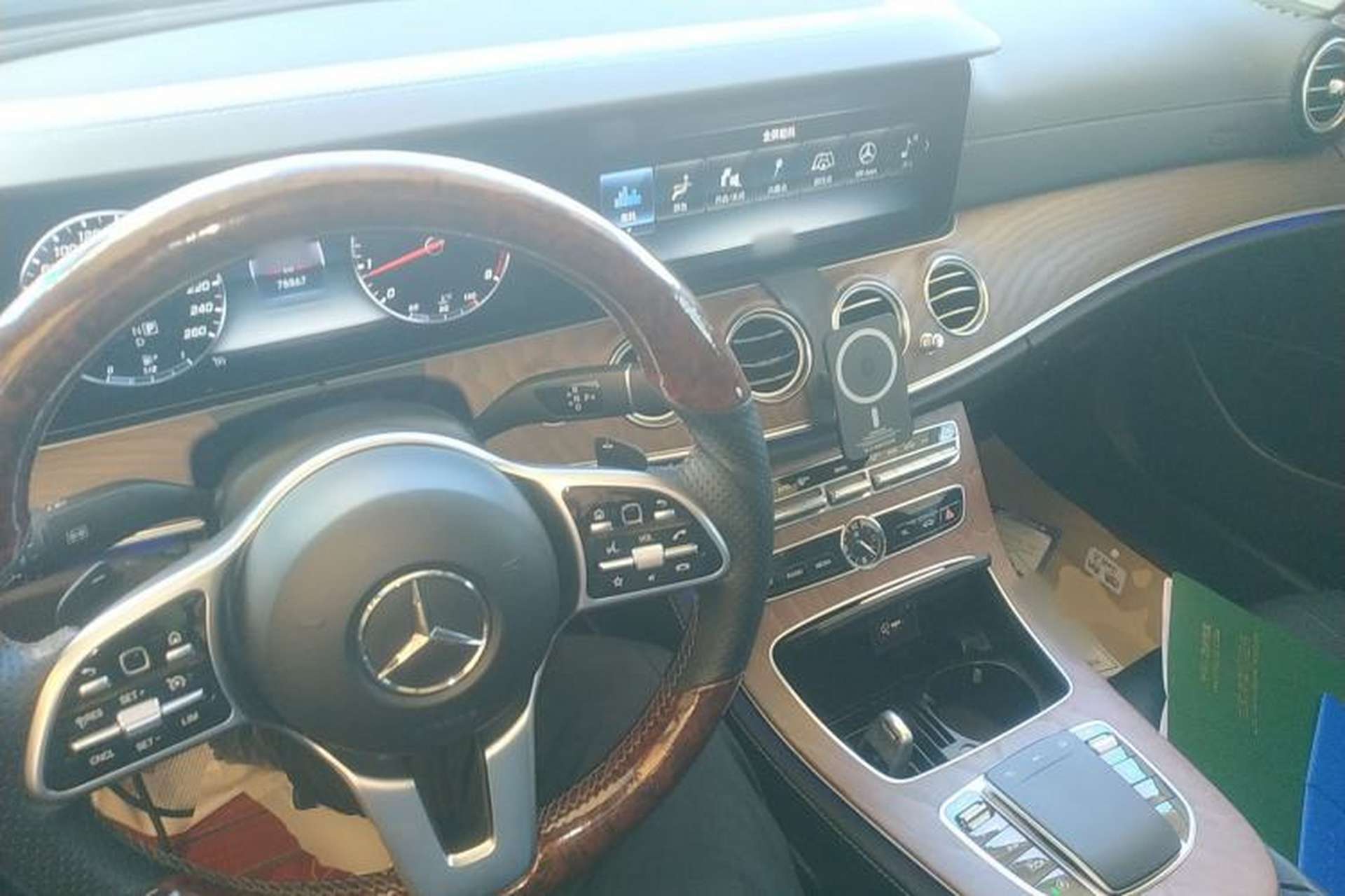 Used Mercedes-Benz E-Class 2019 Restyled E 300 L Luxury Edition Center Console