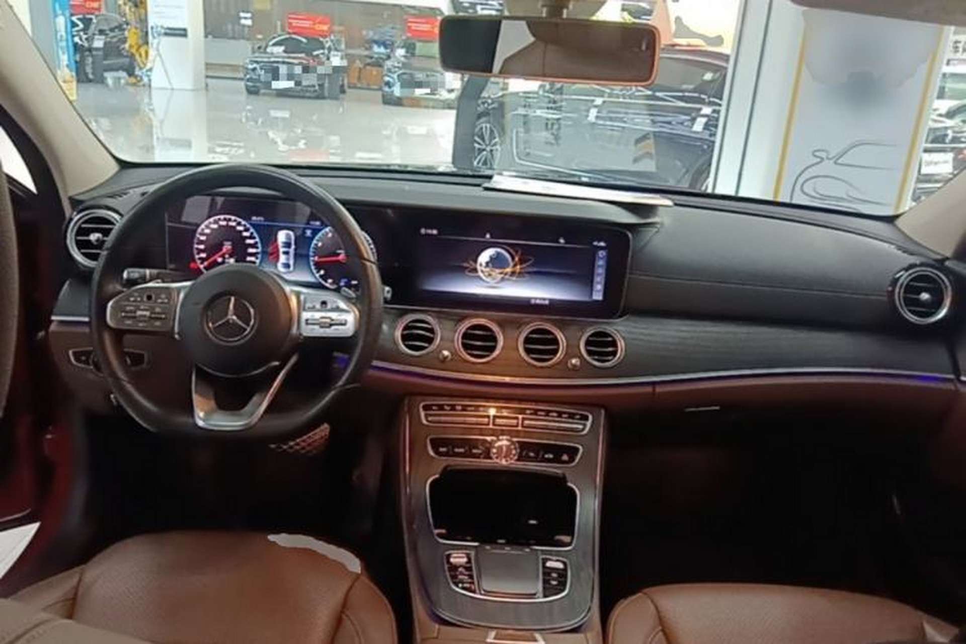 Used Mercedes-Benz E-Class 2019 Restyled E 300 L Sport Luxury Edition Center Console
