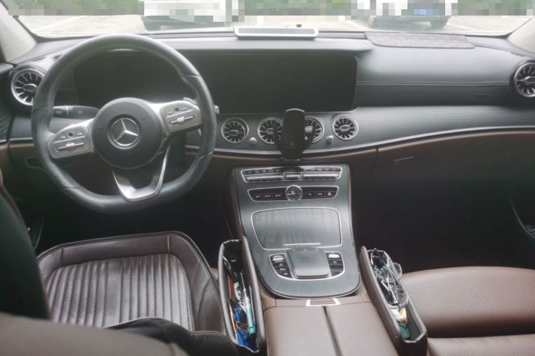 Used Mercedes-Benz E-Class 2019 E 260 L Sport Edition Center Console
