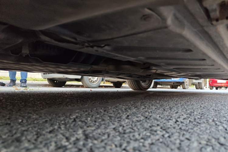 Used Mercedes-Benz E-Class 2019 E 260 L 4MATIC Chassis Front Left