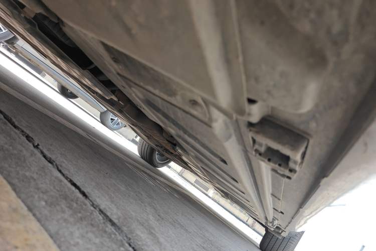 Used Mercedes-Benz E-Class 2019 E 260 L Chassis Front Left