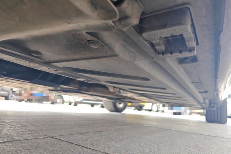 Used Mercedes-Benz E-Class 2019 E 260 L 4MATIC Chassis Front Left