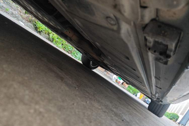 Used Mercedes-Benz E-Class 2019 E 300 L Sport Luxury Edition Chassis Front Left