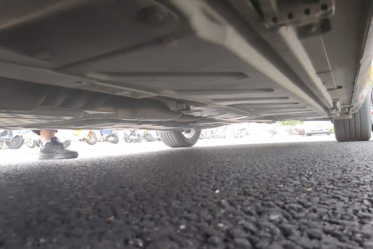 Used Mercedes-Benz E-Class 2019 E 260 L 4MATIC Chassis Front Left