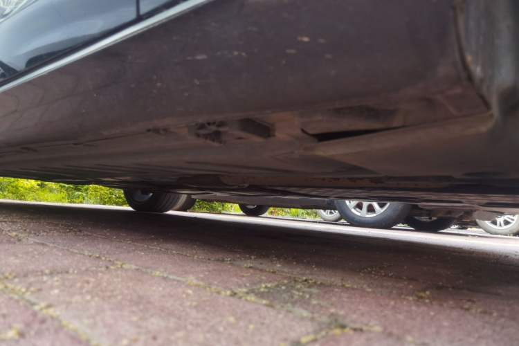 Used Mercedes-Benz E-Class 2019 E 300 L Luxury Model Chassis Front Right