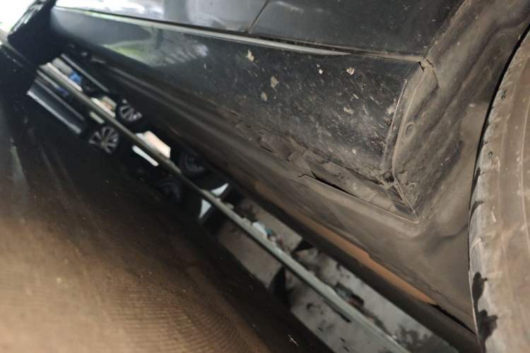 Used Mercedes-Benz E-Class 2019 E 200 L Chassis Front Right