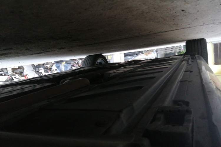 Used Mercedes-Benz E-Class 2019 E 260 L Chassis Front Right