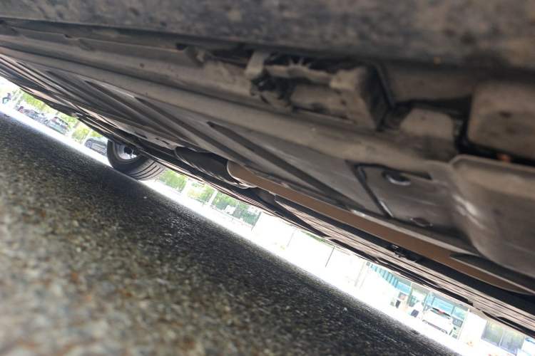 Used Mercedes-Benz E-Class 2019 E 300 L Sport Luxury Edition Chassis Front Right