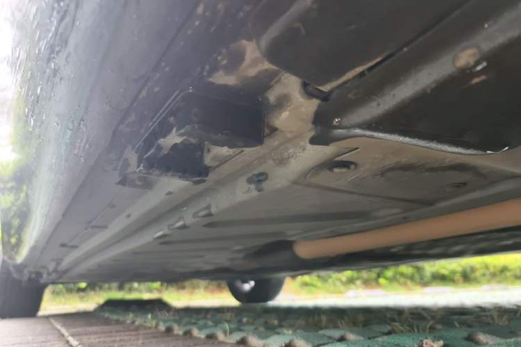 Used Mercedes-Benz E-Class 2019 E 300 L Stylish Model Chassis Front Right