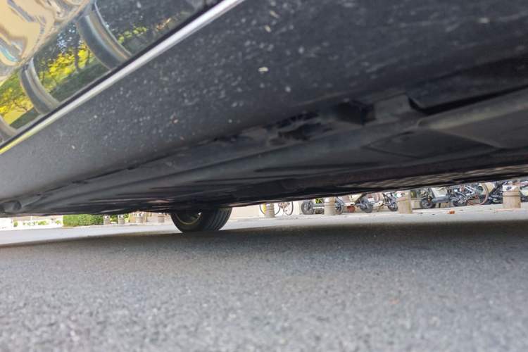 Used Mercedes-Benz E-Class 2019 Restyled E 300 L Luxury Edition Chassis Front Right