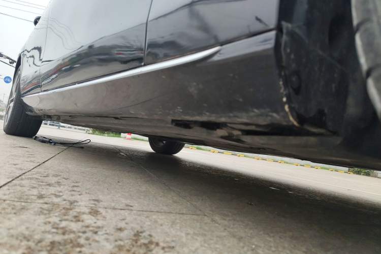 Used Mercedes-Benz E-Class 2019 Restyled E 300 L Luxury Edition Chassis Front Right