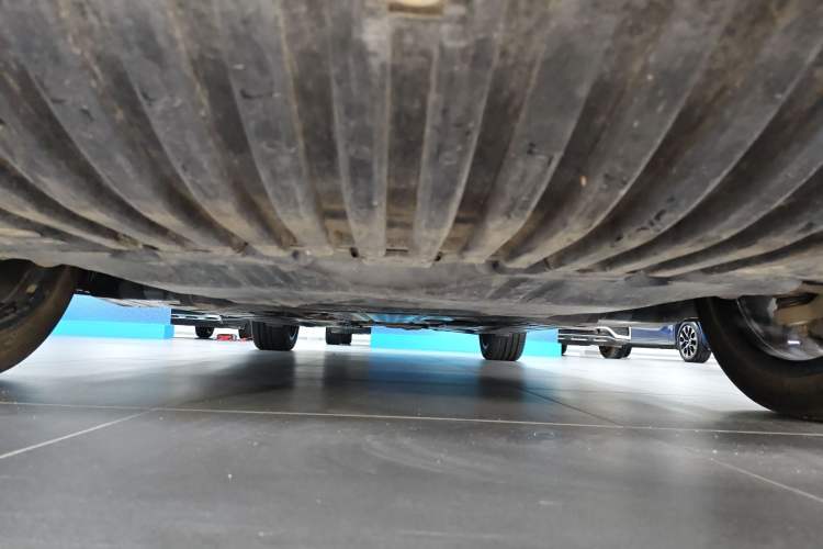 Used Mercedes-Benz E-Class 2019 E 260 L Chassis Front