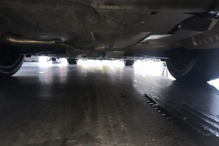 Used Mercedes-Benz E-Class 2019 E 260 L 4MATIC Chassis Rear