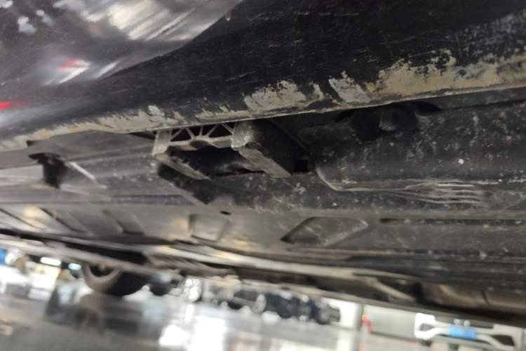 Used Mercedes-Benz E-Class 2019 E 260 L Chassis Rear Left