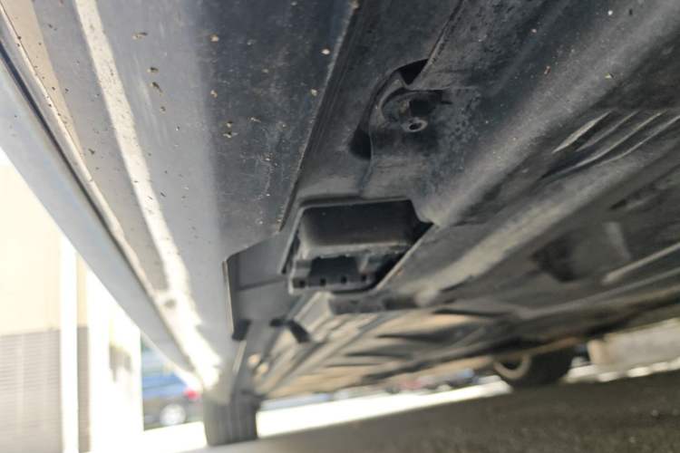 Used Mercedes-Benz E-Class 2019 E 300 L Sporty and Stylish Model Chassis Rear Left