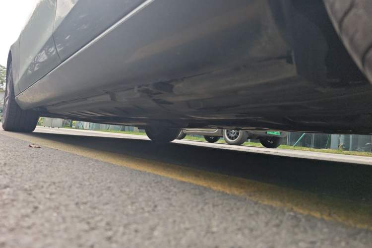 Used Mercedes-Benz E-Class 2019 E 200 L Chassis Rear Left