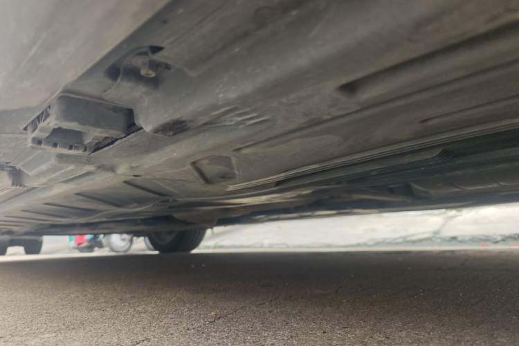 Used Mercedes-Benz E-Class 2019 Restyled E 300 L Luxury Edition Chassis Rear Left