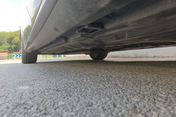 Used Mercedes-Benz E-Class 2019 E 200 L Sport Edition Chassis Rear Left