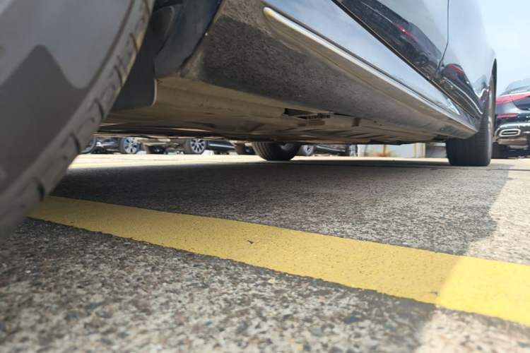 Used Mercedes-Benz E-Class 2019 E 300 L Sporty and Stylish Model Chassis Rear Right