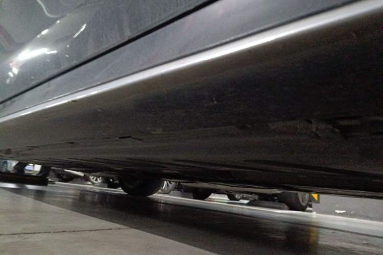 Used Mercedes-Benz E-Class 2019 E 300 L Sport Luxury Edition Chassis Rear Right