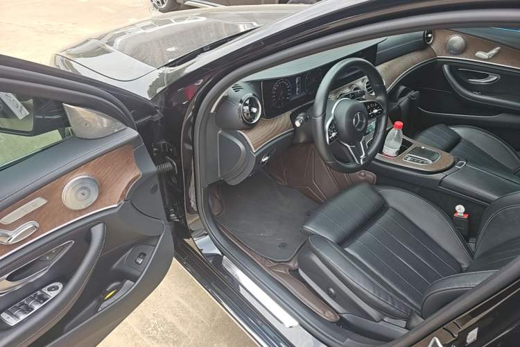 Used Mercedes-Benz E-Class 2019 E 200 L Driver Seat