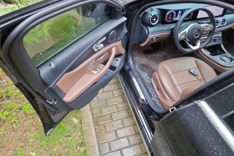 Used Mercedes-Benz E-Class 2019 Restyled E 300 L Sporty and Stylish Edition Driver Seat