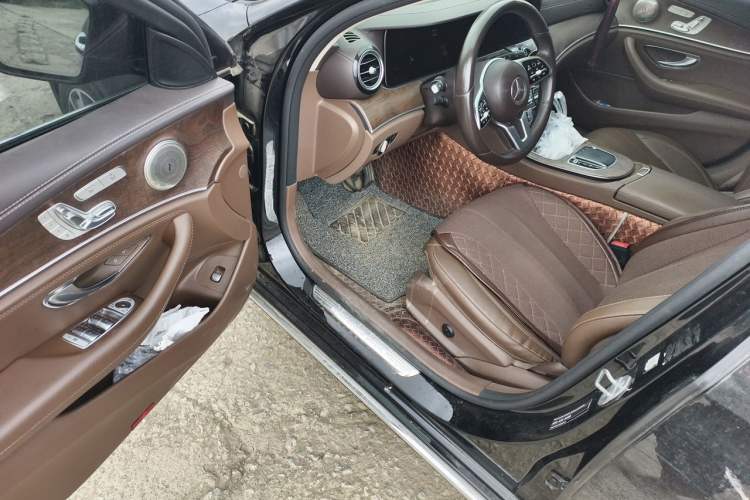 Used Mercedes-Benz E-Class 2019 Facelifted E 300 L Stylish Version Driver Seat