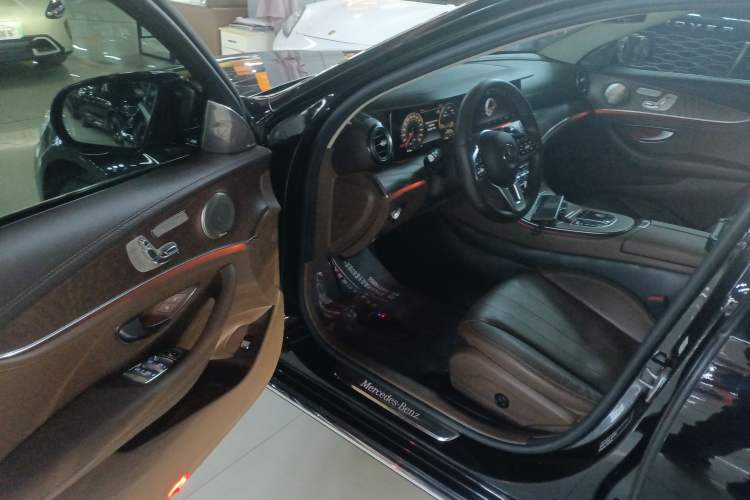 Used Mercedes-Benz E-Class 2019 Facelifted E 300 L Stylish Version Driver Seat
