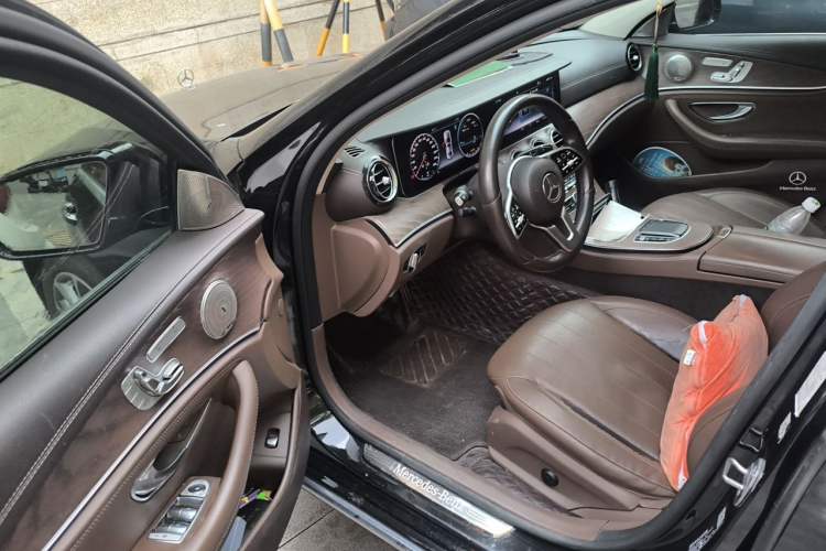 Used Mercedes-Benz E-Class 2019 Facelifted E 300 L Stylish Version Driver Seat