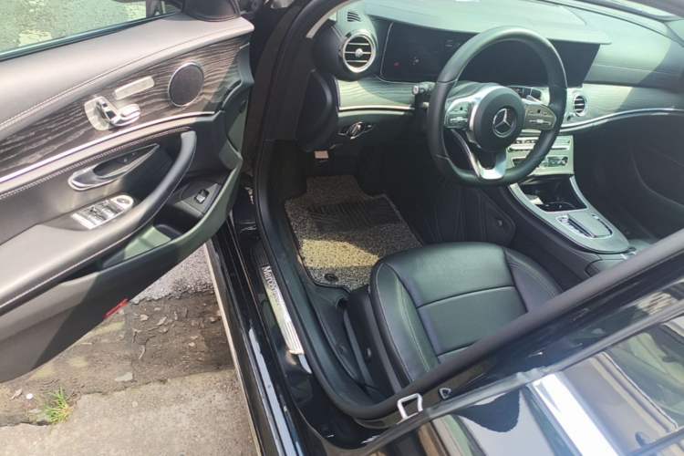 Used Mercedes-Benz E-Class 2019 Restyled E 300 L Sporty and Stylish Edition Driver Seat