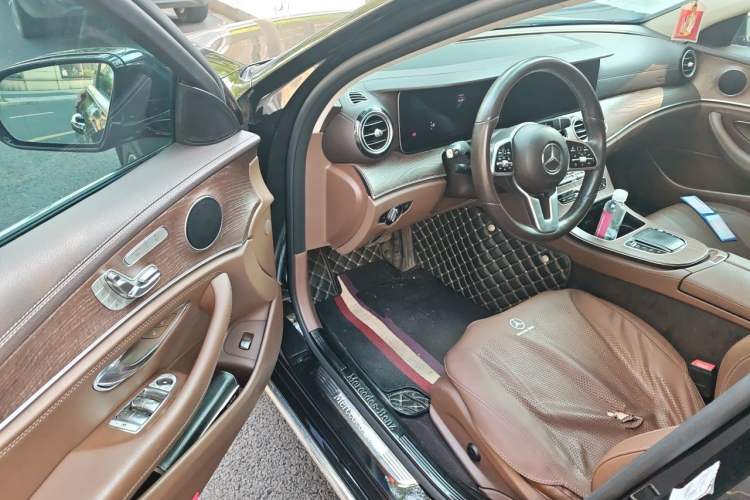 Used Mercedes-Benz E-Class 2019 Facelifted E 300 L Stylish Version Driver Seat