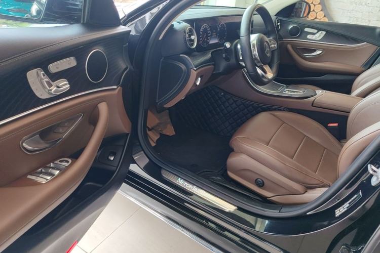 Used Mercedes-Benz E-Class 2019 Restyled E 300 L Sporty and Stylish Edition Driver Seat