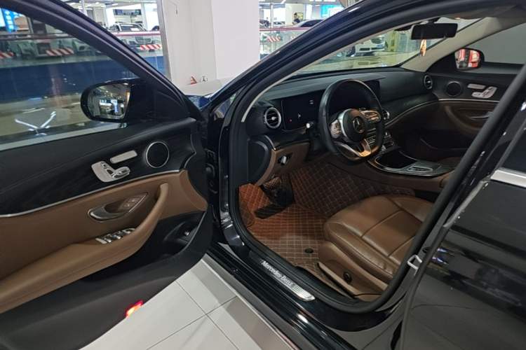 Used Mercedes-Benz E-Class 2019 E 300 L Sport Luxury Edition Driver Seat