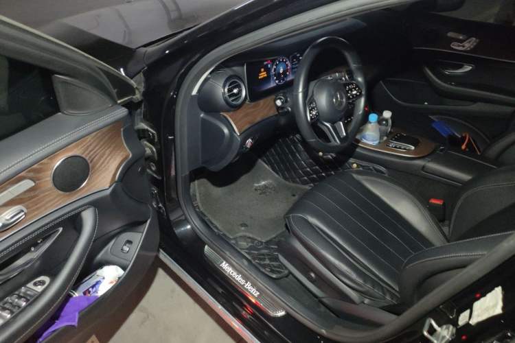 Used Mercedes-Benz E-Class 2019 Facelifted E 300 L Stylish Version Driver Seat