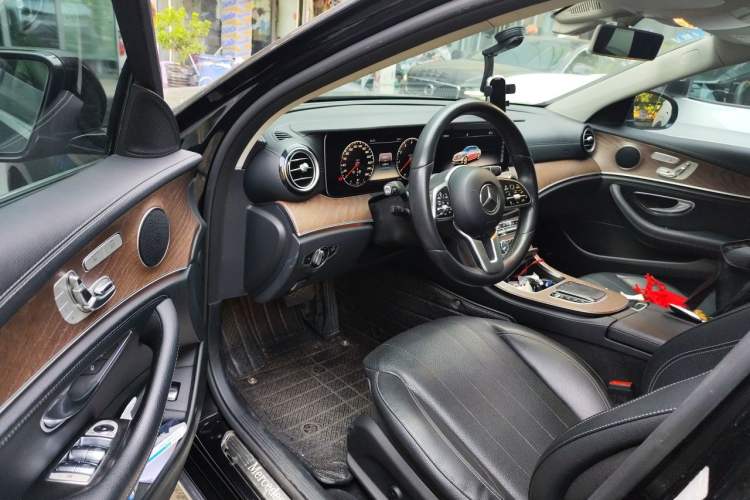 Used Mercedes-Benz E-Class 2019 Facelifted E 300 L Stylish Version Driver Seat