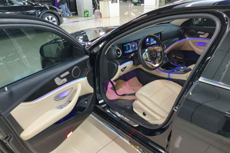 Used Mercedes-Benz E-Class 2019 E 300 L Sport Luxury Edition Driver Seat