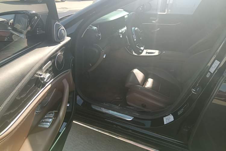 Used Mercedes-Benz E-Class 2019 E 260 L Sport 4MATIC Driver Seat