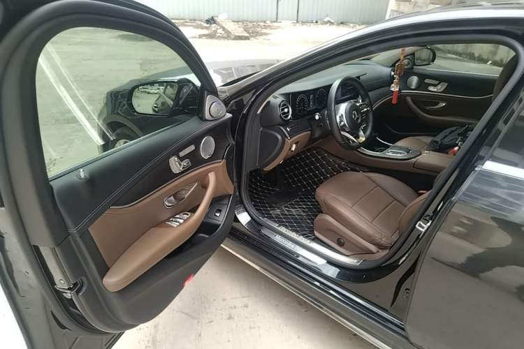 Used Mercedes-Benz E-Class 2019 E 350 L Sport 4MATIC Driver Seat