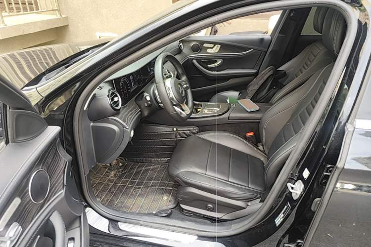 Used Mercedes-Benz E-Class 2019 Restyled E 300 L Sporty and Stylish Edition Driver Seat