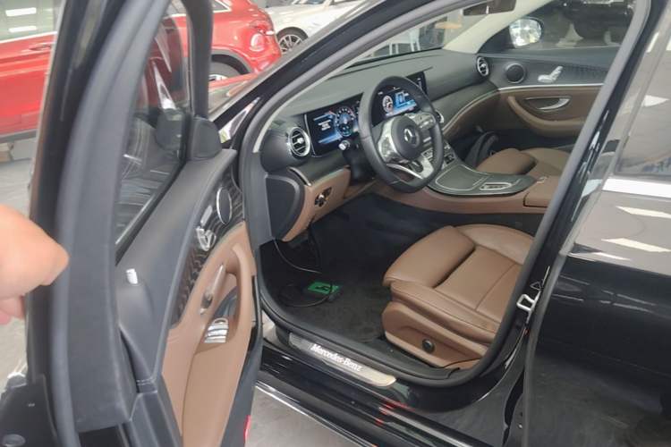 Used Mercedes-Benz E-Class 2019 E 260 L Sport Edition Driver Seat
