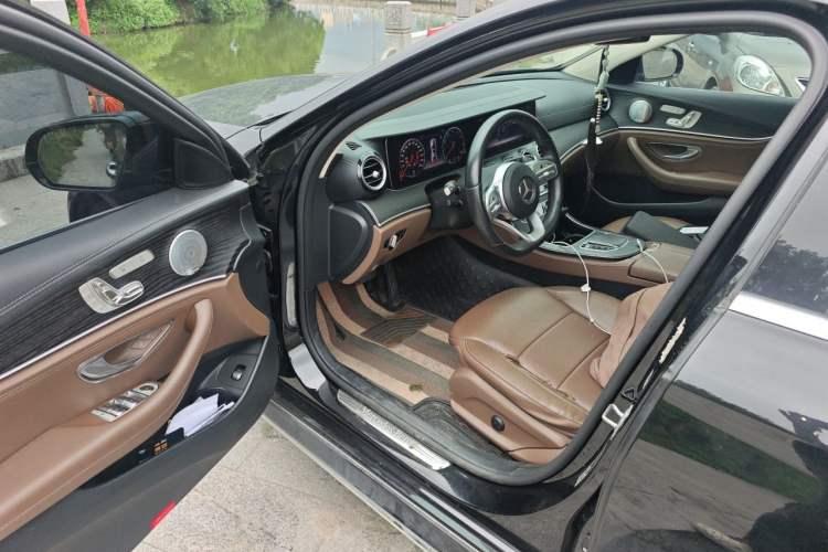 Used Mercedes-Benz E-Class 2019 Restyled E 300 L Sporty and Stylish Edition Driver Seat