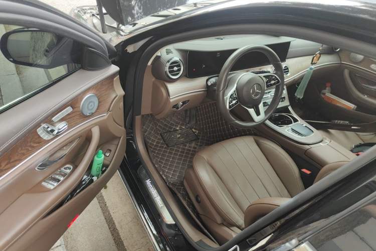 Used Mercedes-Benz E-Class 2019 Facelifted E 300 L Stylish Version Driver Seat