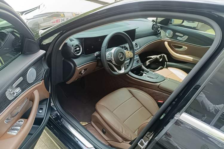 Used Mercedes-Benz E-Class 2019 Restyled E 300 L Sport Luxury Edition Driver Seat