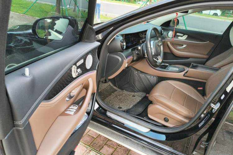 Used Mercedes-Benz E-Class 2019 E 300 L Sport Luxury Edition Driver Seat