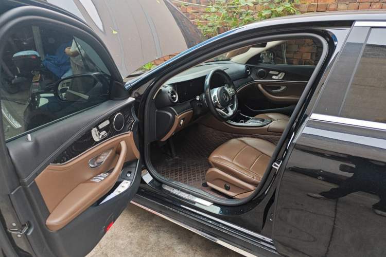 Used Mercedes-Benz E-Class 2019 E 300 L Sport Luxury Edition Driver Seat