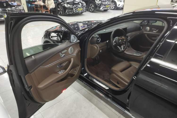 Used Mercedes-Benz E-Class 2019 E 260 L 4MATIC Driver Seat