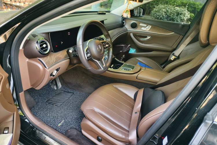 Used Mercedes-Benz E-Class 2019 Facelifted E 300 L Stylish Version Driver Seat
