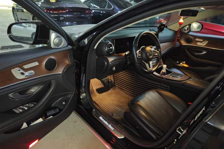 Used Mercedes-Benz E-Class 2019 Facelifted E 300 L Stylish Version Driver Seat