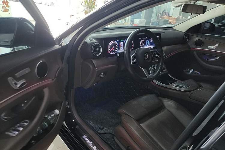 Used Mercedes-Benz E-Class 2019 E 260 L Driver Seat